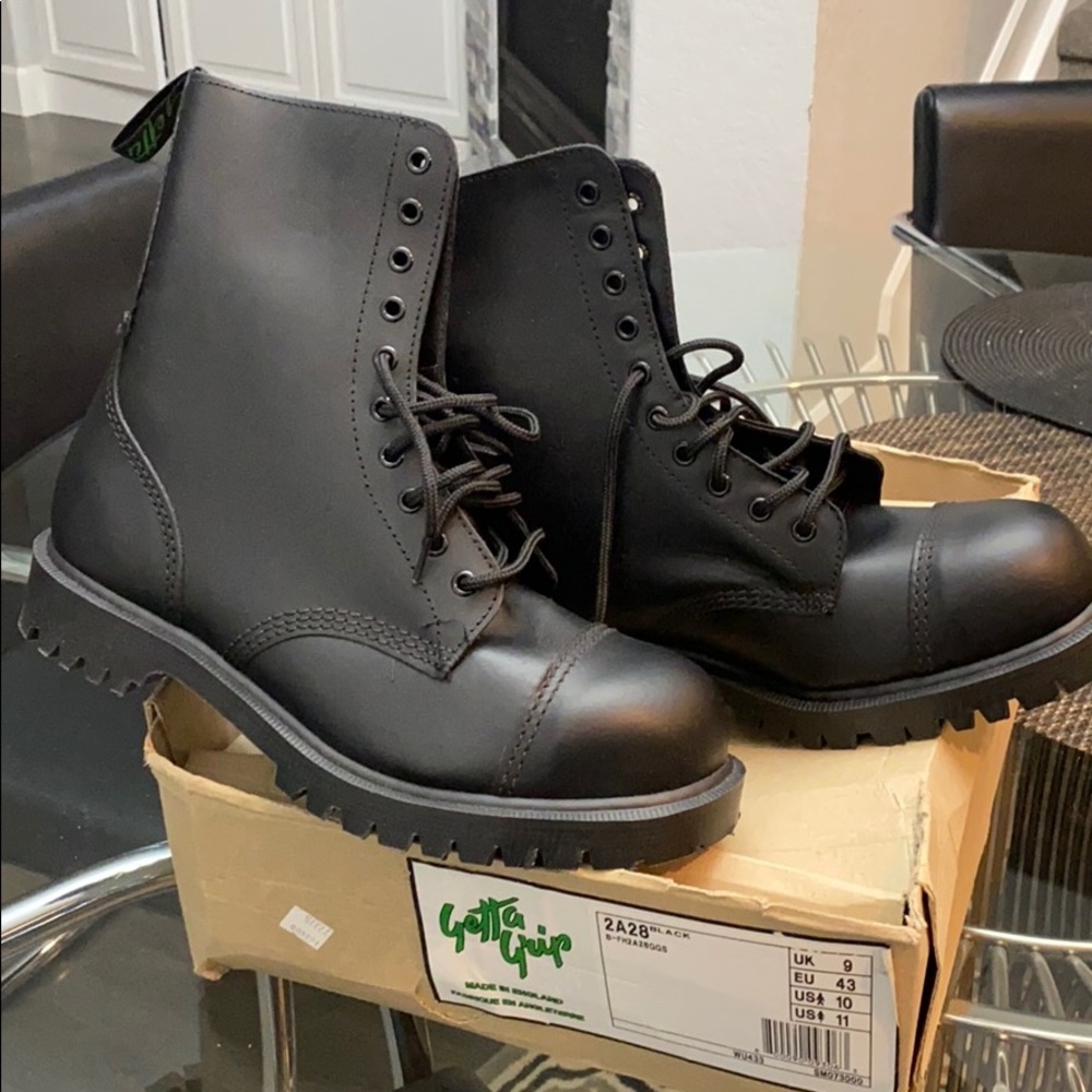 Men’s Dr. Martens Getta Grip steel toe boots